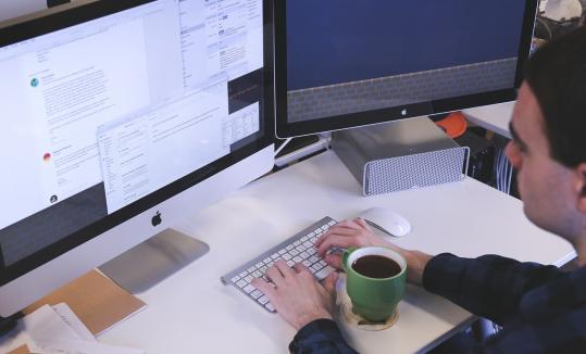 réguler espace numérique